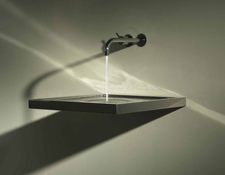 Illustration for article titled Mysterious Axolute Sink Works Without a Drainpipe